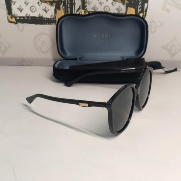 New Authentic Chic Black Sunglasses GG0261SA 001 - Picture 8 of 12